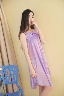 成人吊带睡裙冰丝制作视频,打造夏日清凉家居时尚