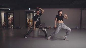 成人街舞视频很火